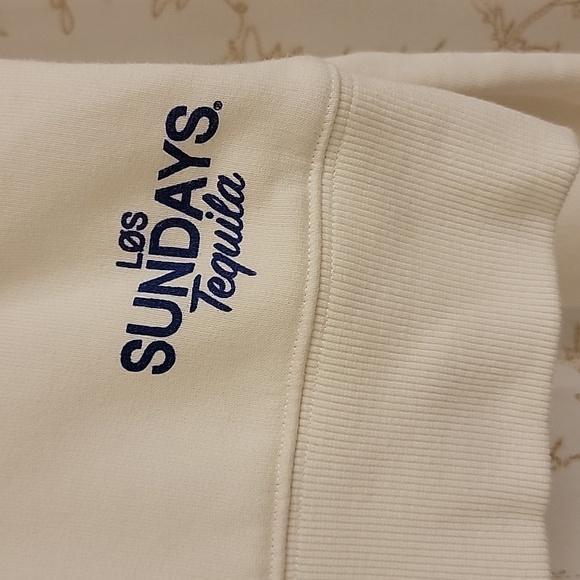 Los SUNDAYS Tequila Cream Graphic Sweatshirt - Picture 7 of 12